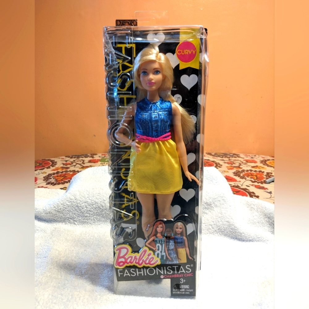 Barbie Fashionistas Curvy 1st Plus Size Barbie ever! New in Box! SALE!!
